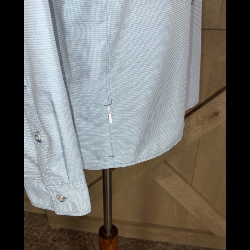 Mountain Hardwear light blue Canyon long sleeve shirt Size Medium - Picture 11 of 12